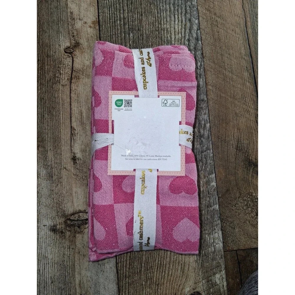 NEW! Cupcakes and Cashmere Pink Hearts Set of 8 Napkins